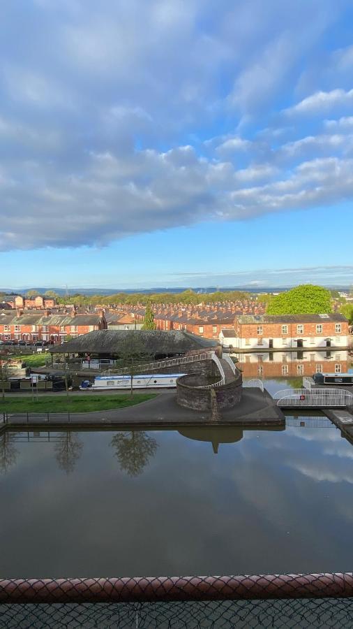 City Centre Chester Waterways Apartment Exteriör bild
